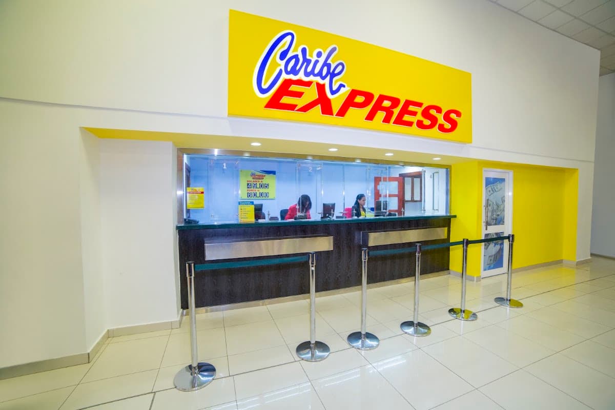 Caribe Express — Calle Luis Amiama Tió 56