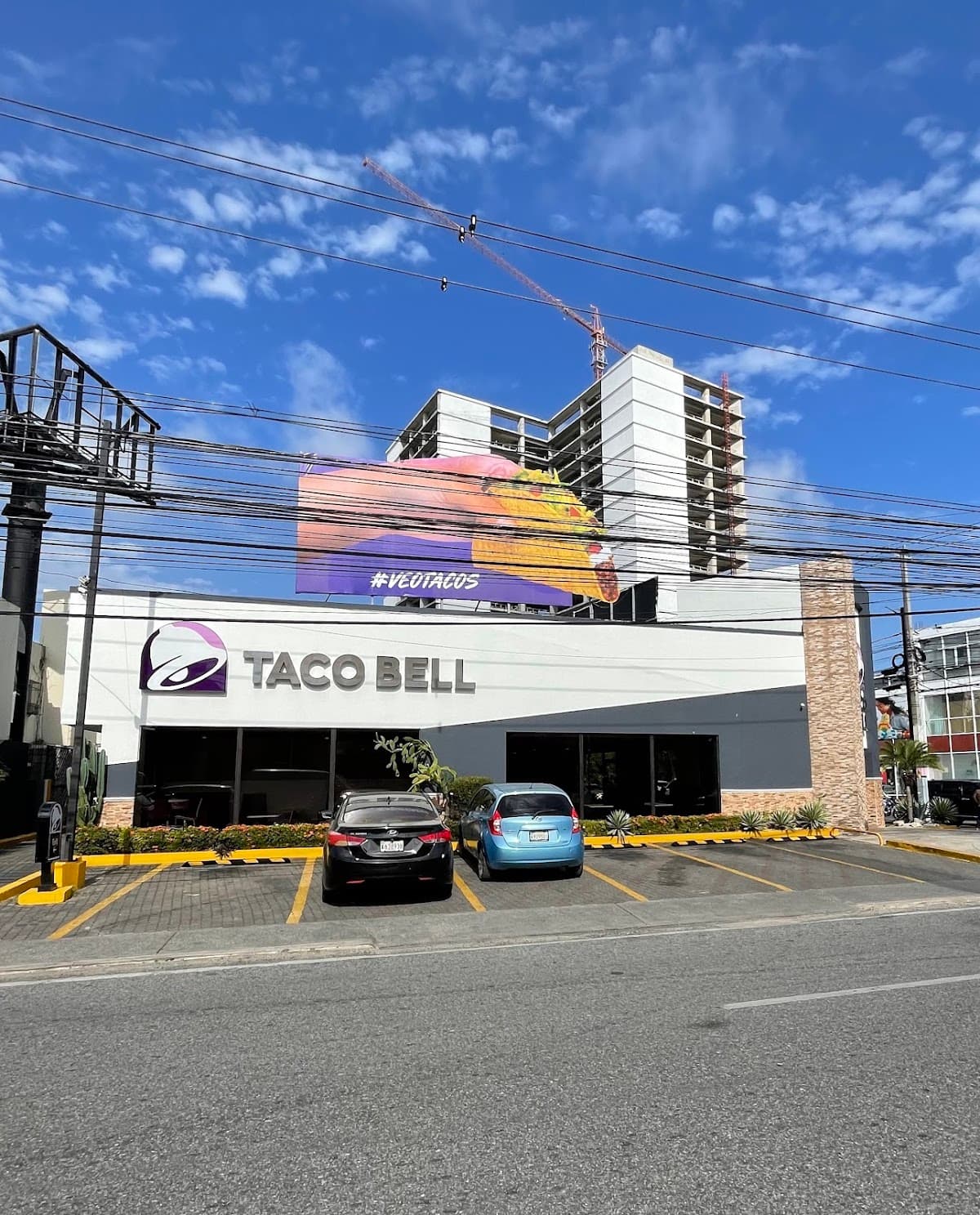 Taco Bell — Av. Lope de Vega 13