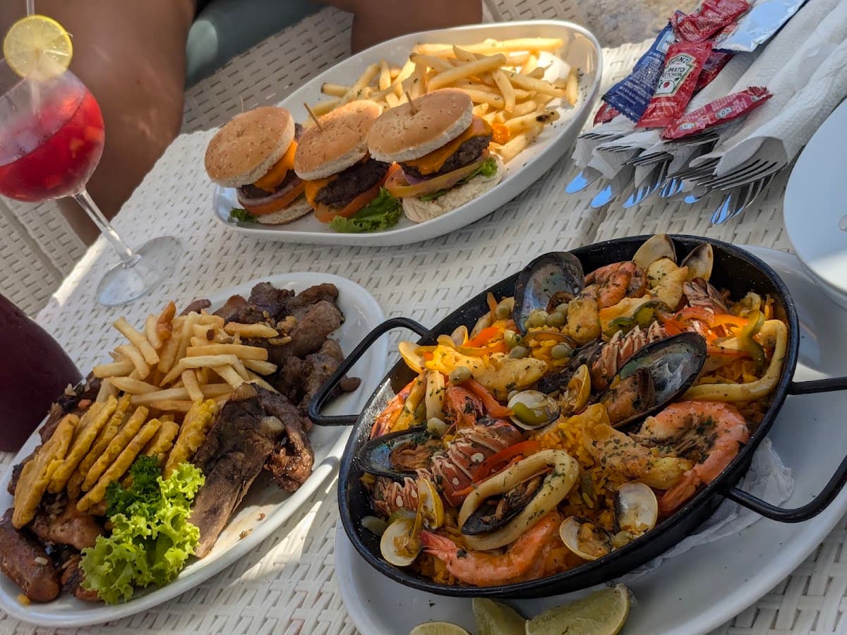 Club De Playa Guavaberry