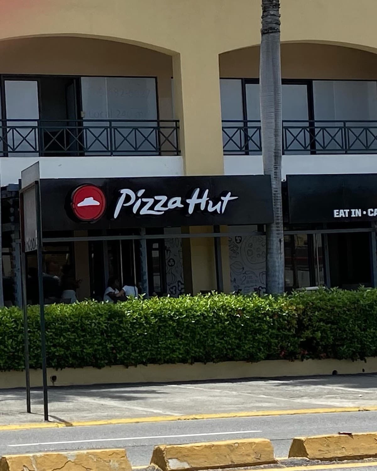 Pizza Hut (2)