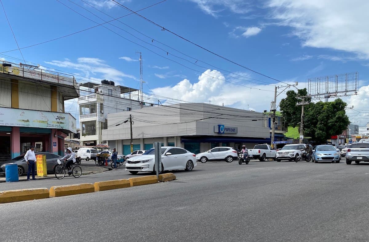 Banco Popular Dominicano — Av. Padre Castellanos