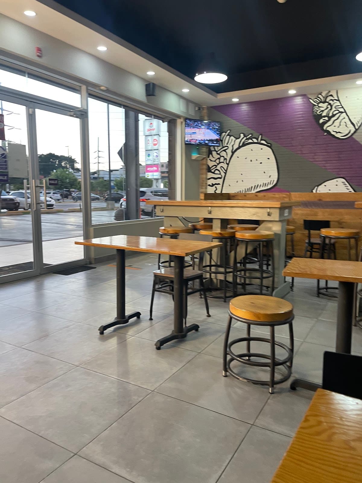 Taco Bell — San Isidro