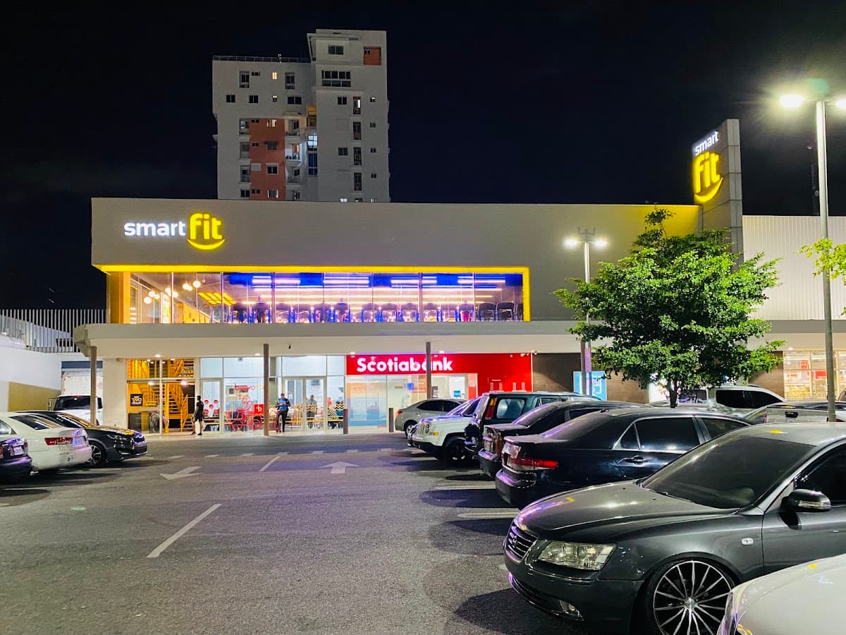 Supermercados Bravo — Autop. de San Isidro 22