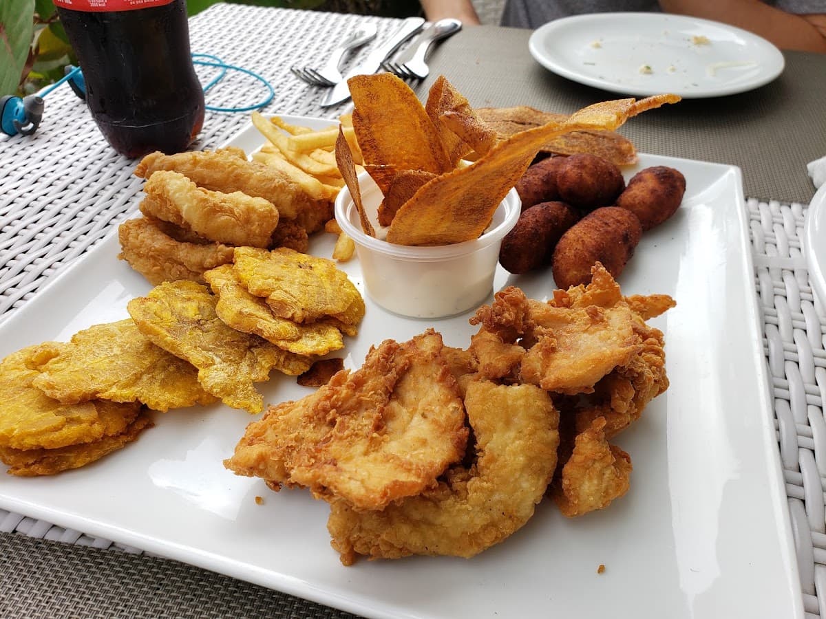 Coco's Beach Club