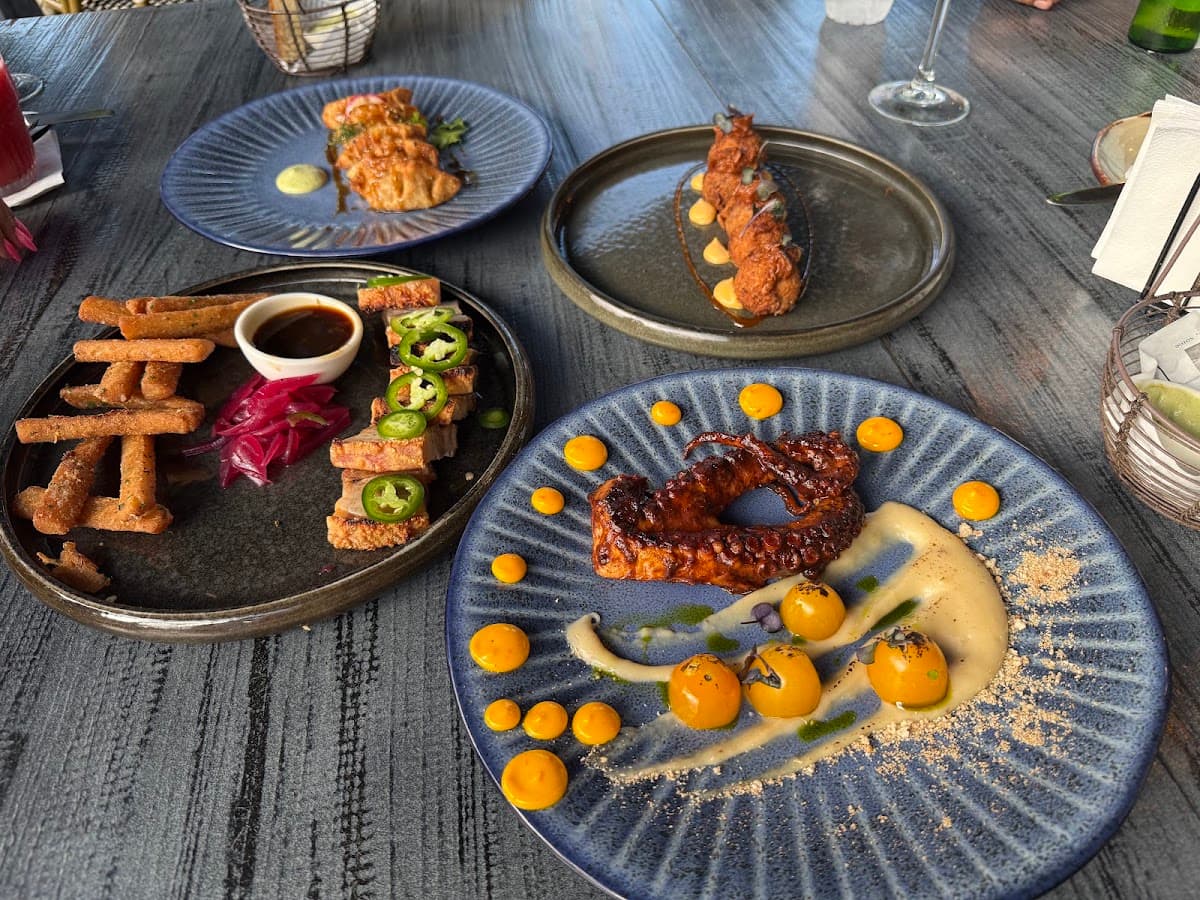 Noah Restaurant