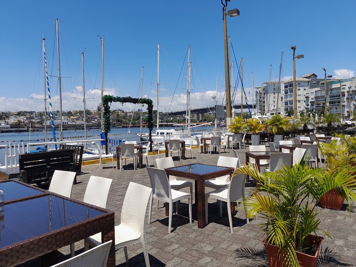La Marina Restaurant & Wine Bar