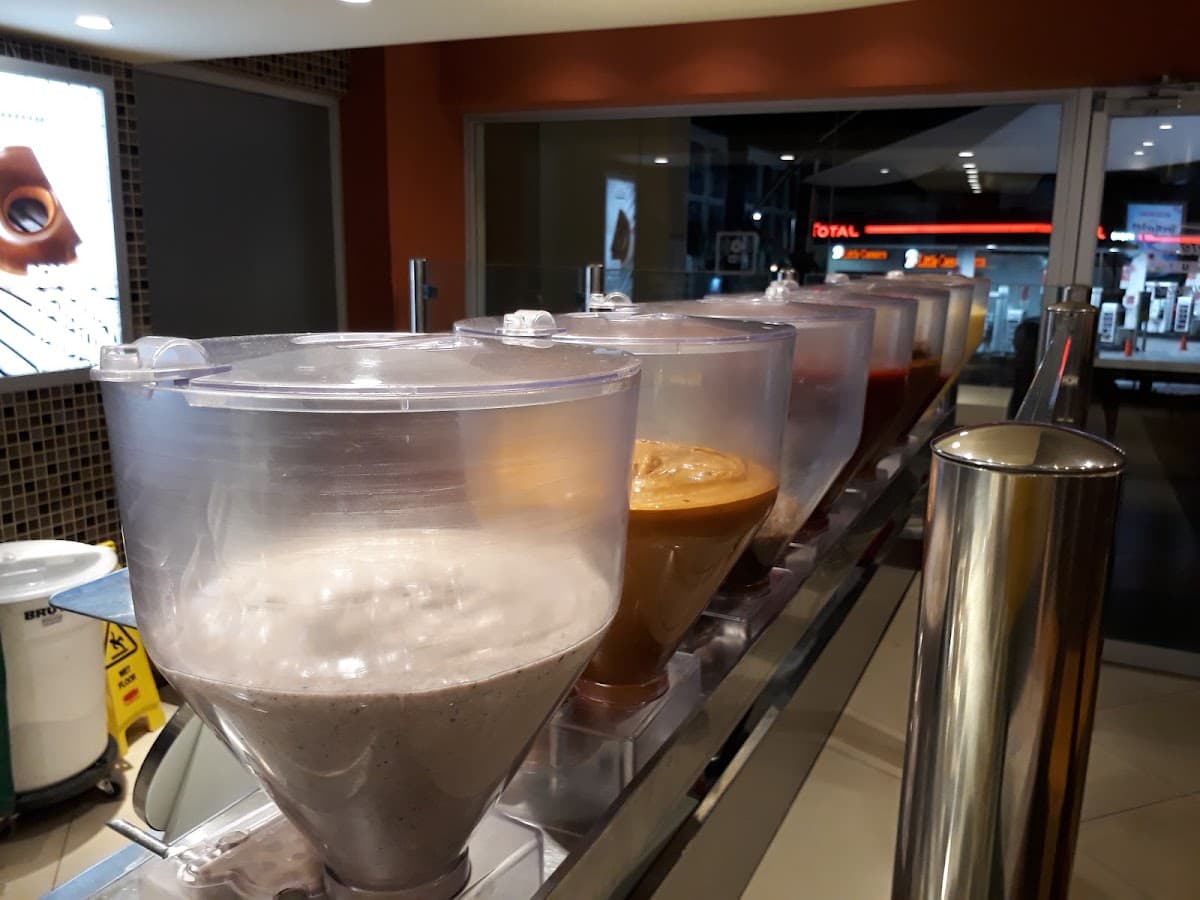 Krispy Kreme - Av Máximo Gómez