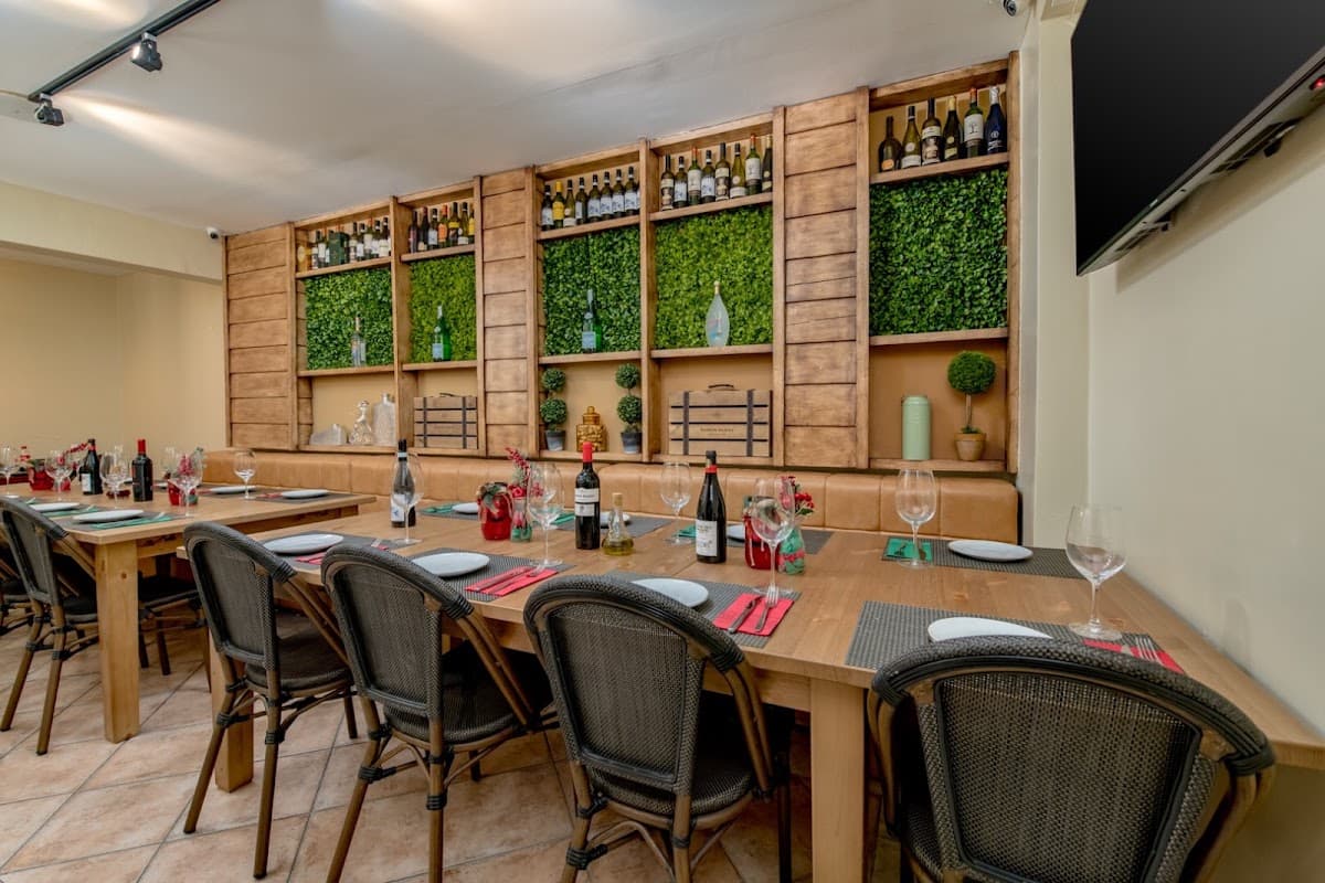 Trattoria De Tomasi / Cucina Italiana
