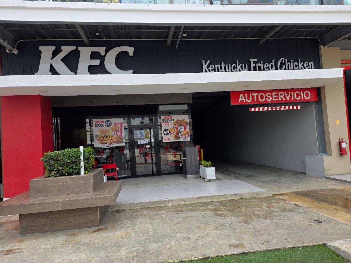 KFC — Verón Plaza Marlin