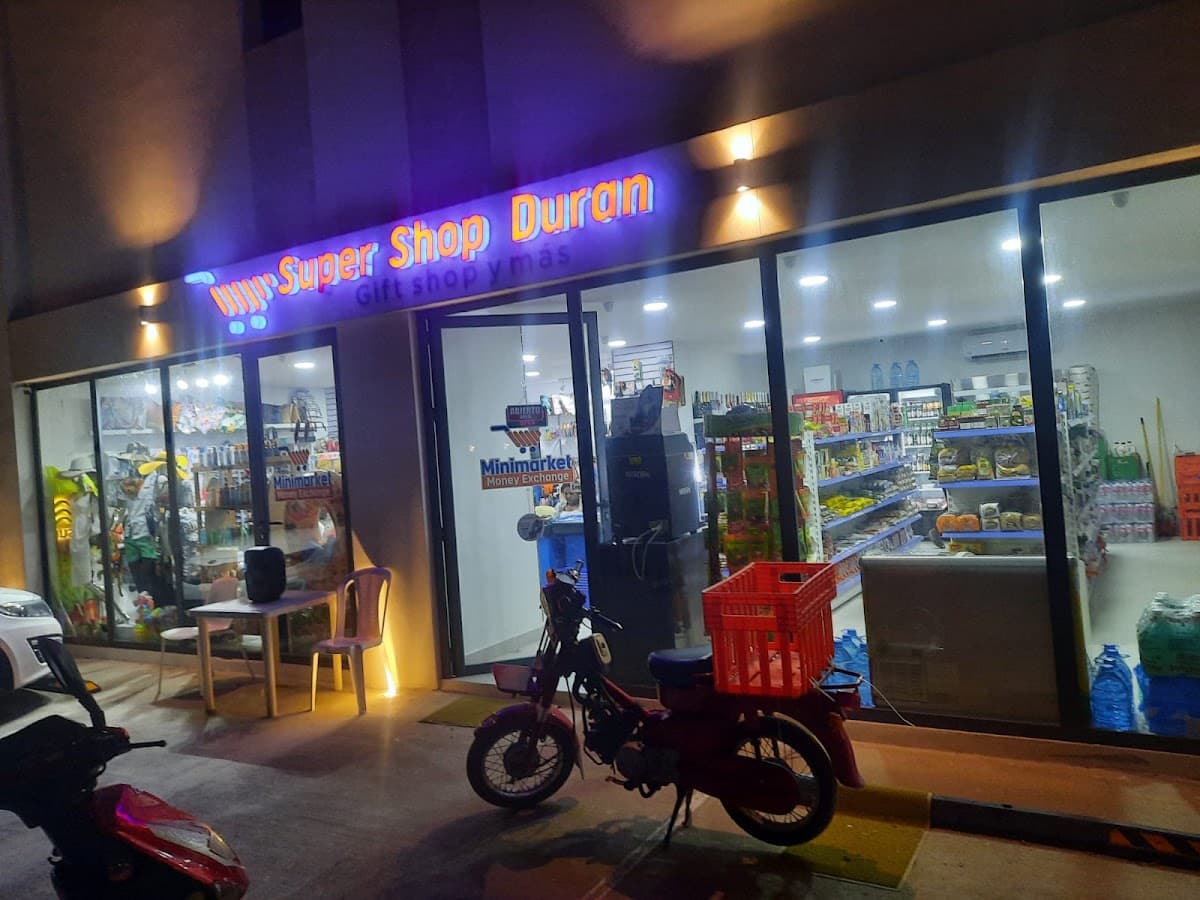 Supermarket 24 horas licor store Duran y gift shop money shange ATM venta de tours a todos el territorios Dominicano