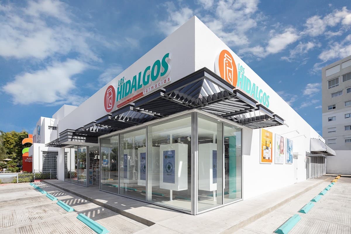Farmacia Los Hidalgos — Av. Abraham Lincoln #801