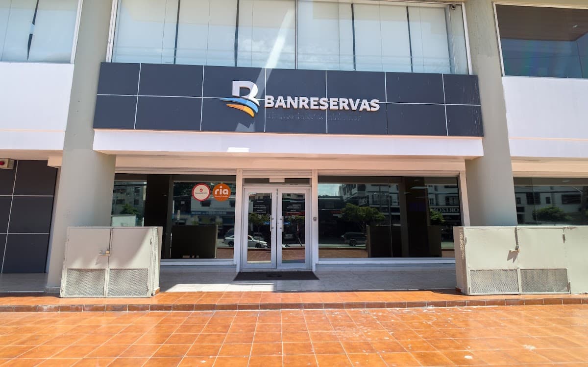 Banreservas — Av. Independencia esq. Calle Diamante