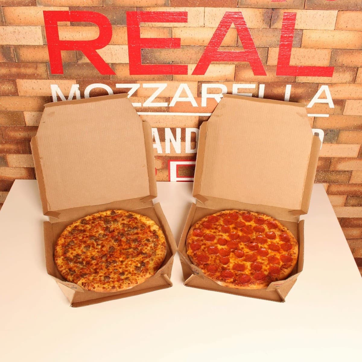 Domino's — Pizza - Megacentro