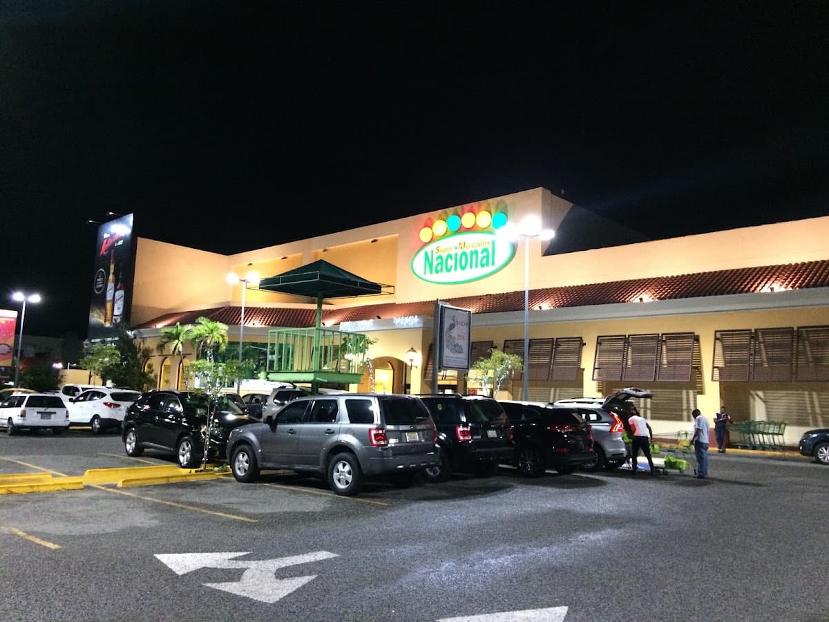 Supermercado Nacional Lope de Vega