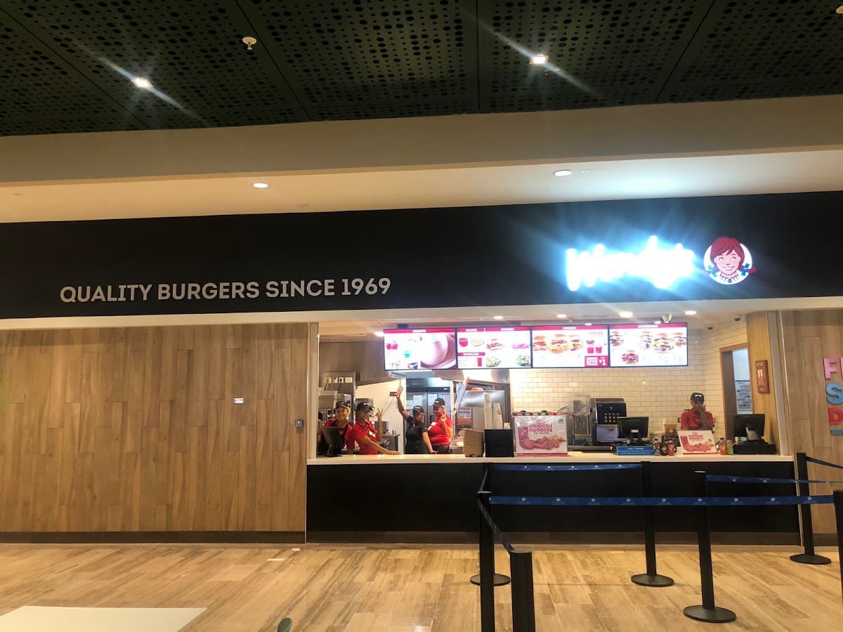 Wendy's — (Terminal B2)