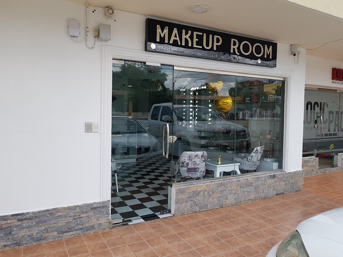 MAKEUPROOM