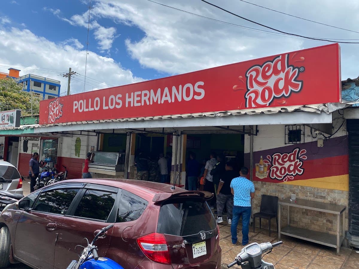 Villa Juana Pollo Los Hermanos