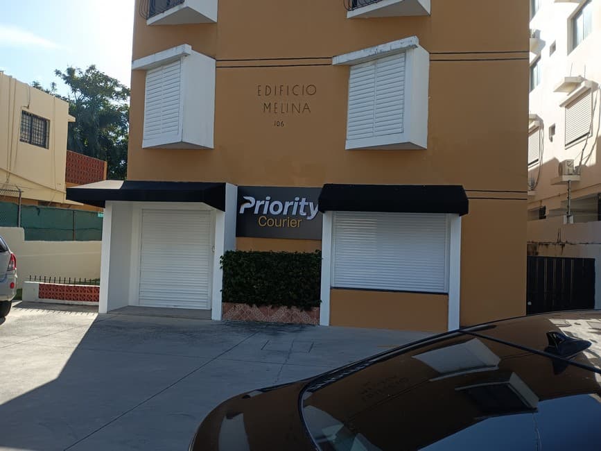 Priority Courier — Av. José Contreras 106