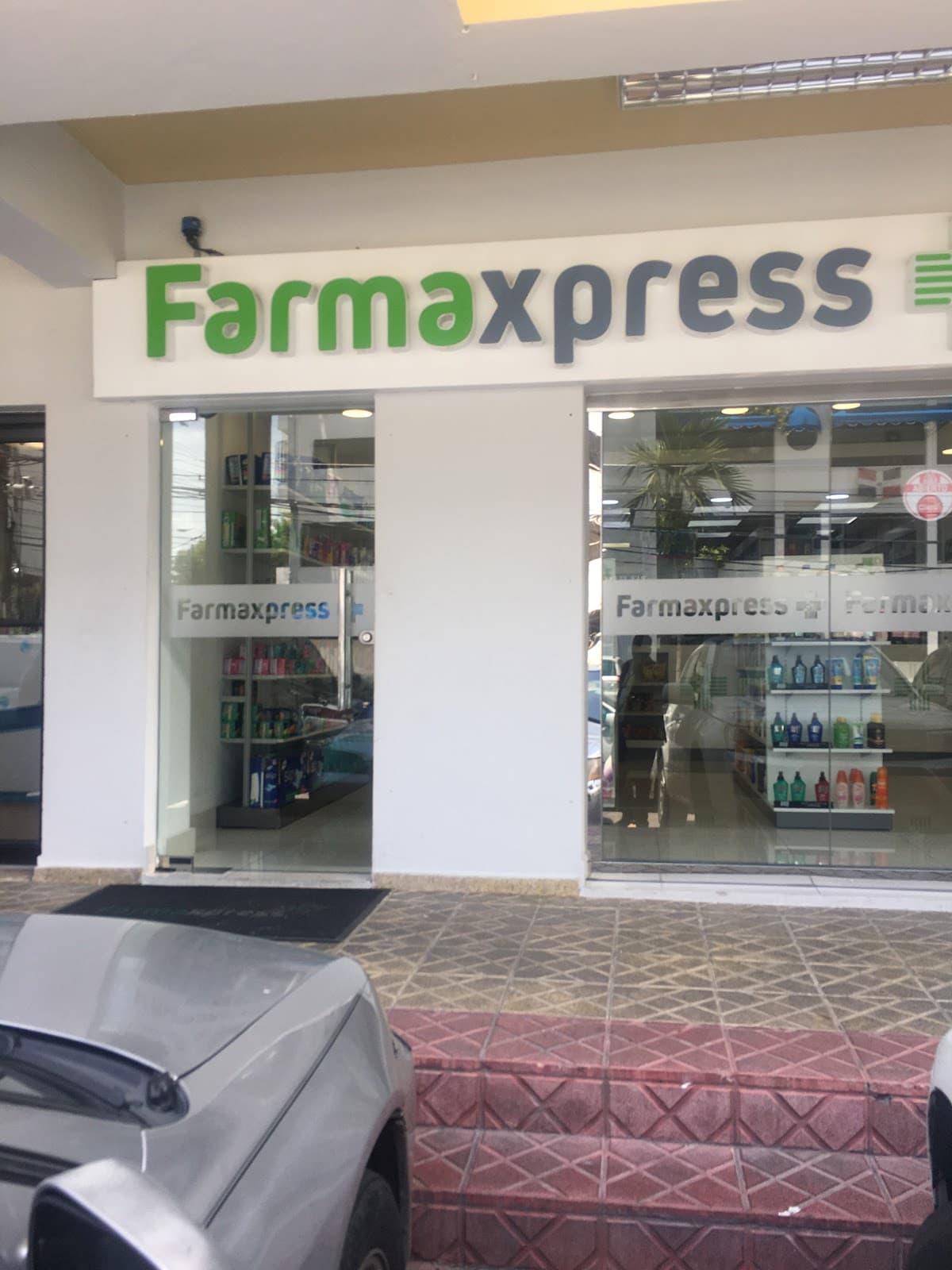 Farmax — D' Roca Plaza