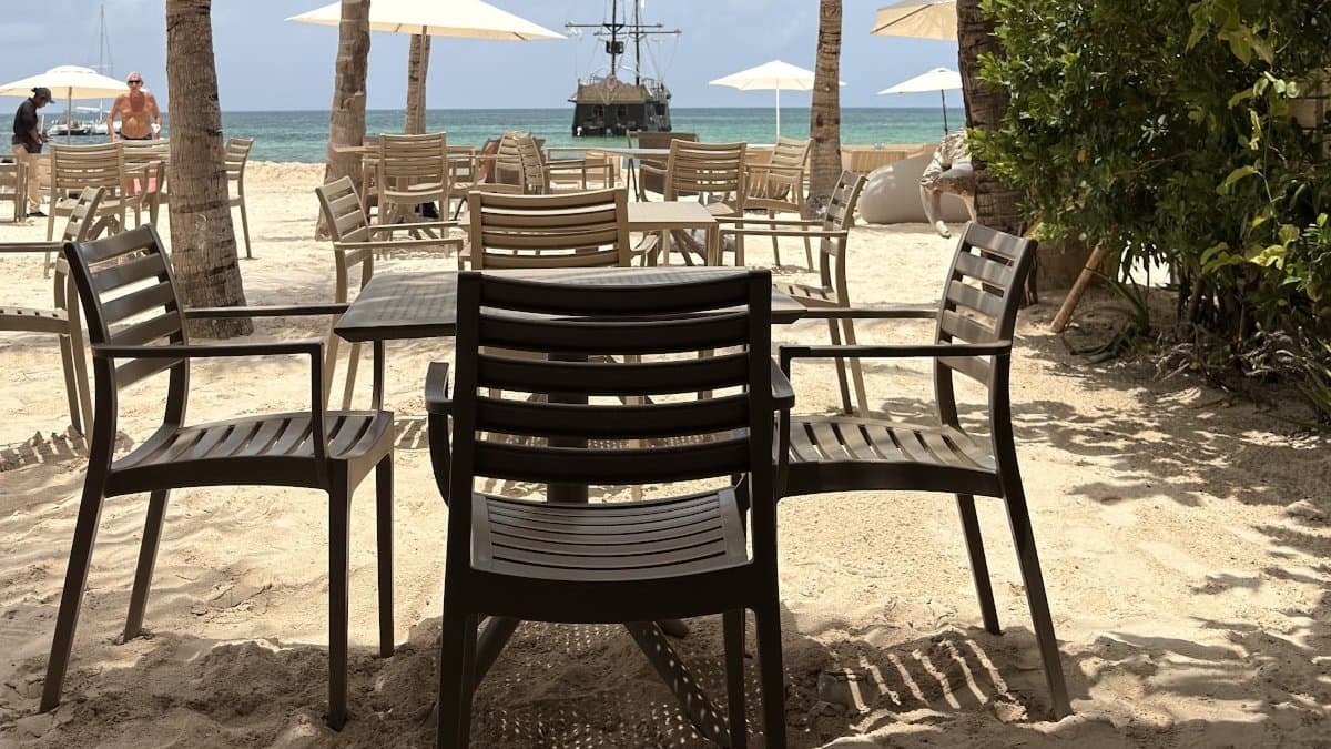 Huracan Beach Club