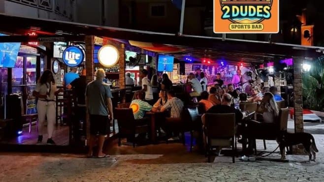 2Dudes Sport Bar