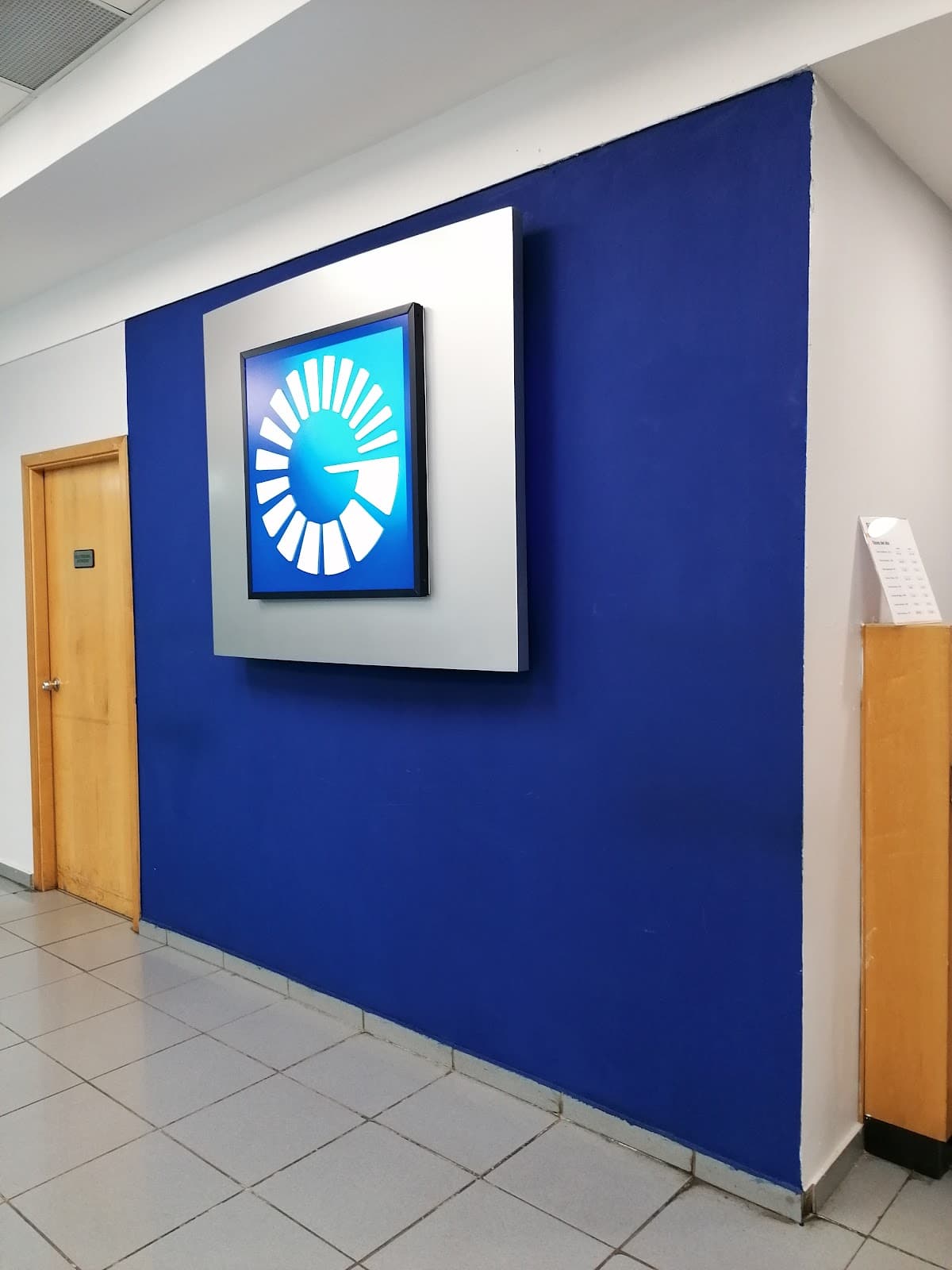 Banco Popular Dominicano — Av. Pdte. Estrella Ureña 195