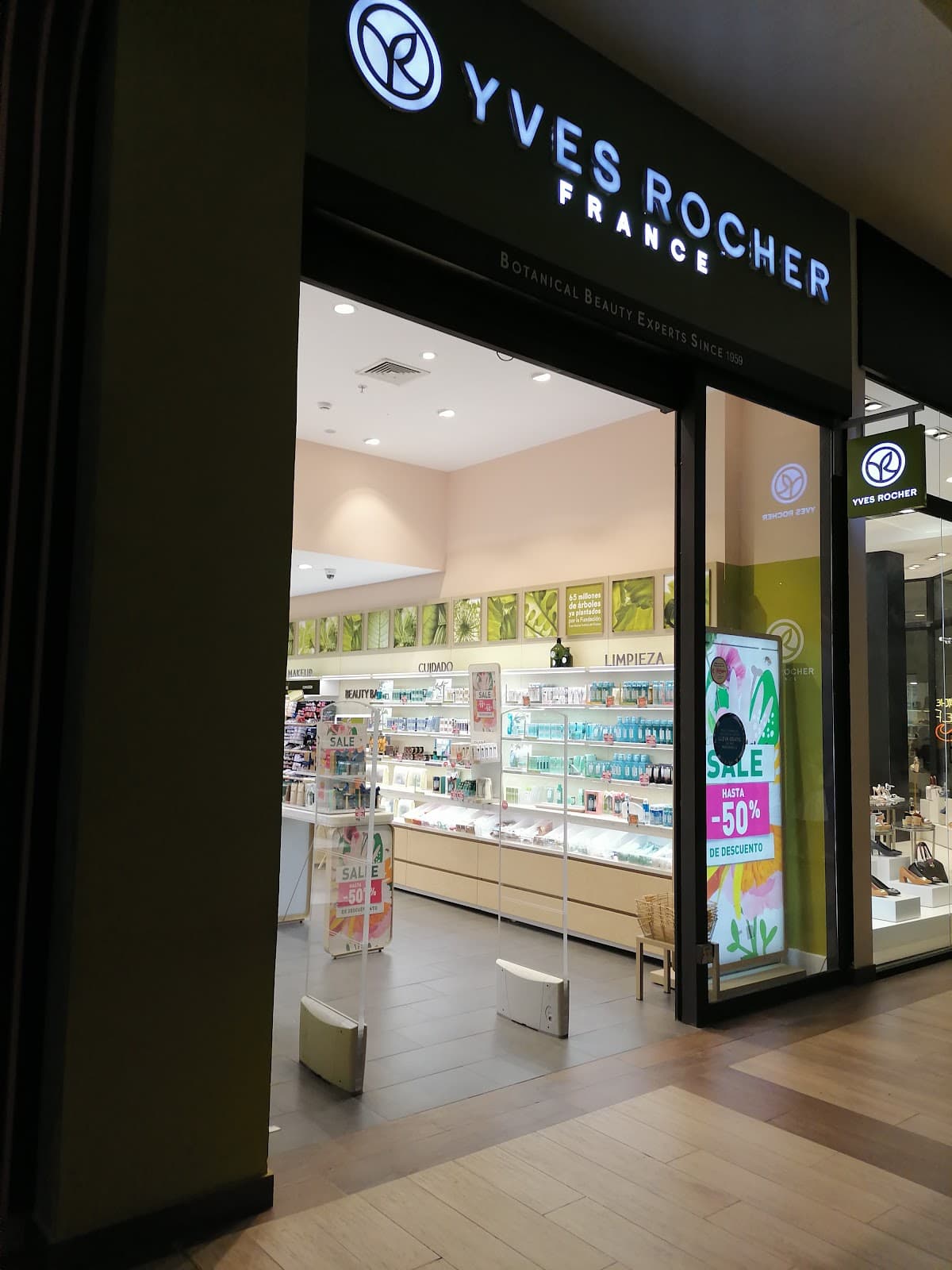 Yves Rocher - BlueMall Punta Cana