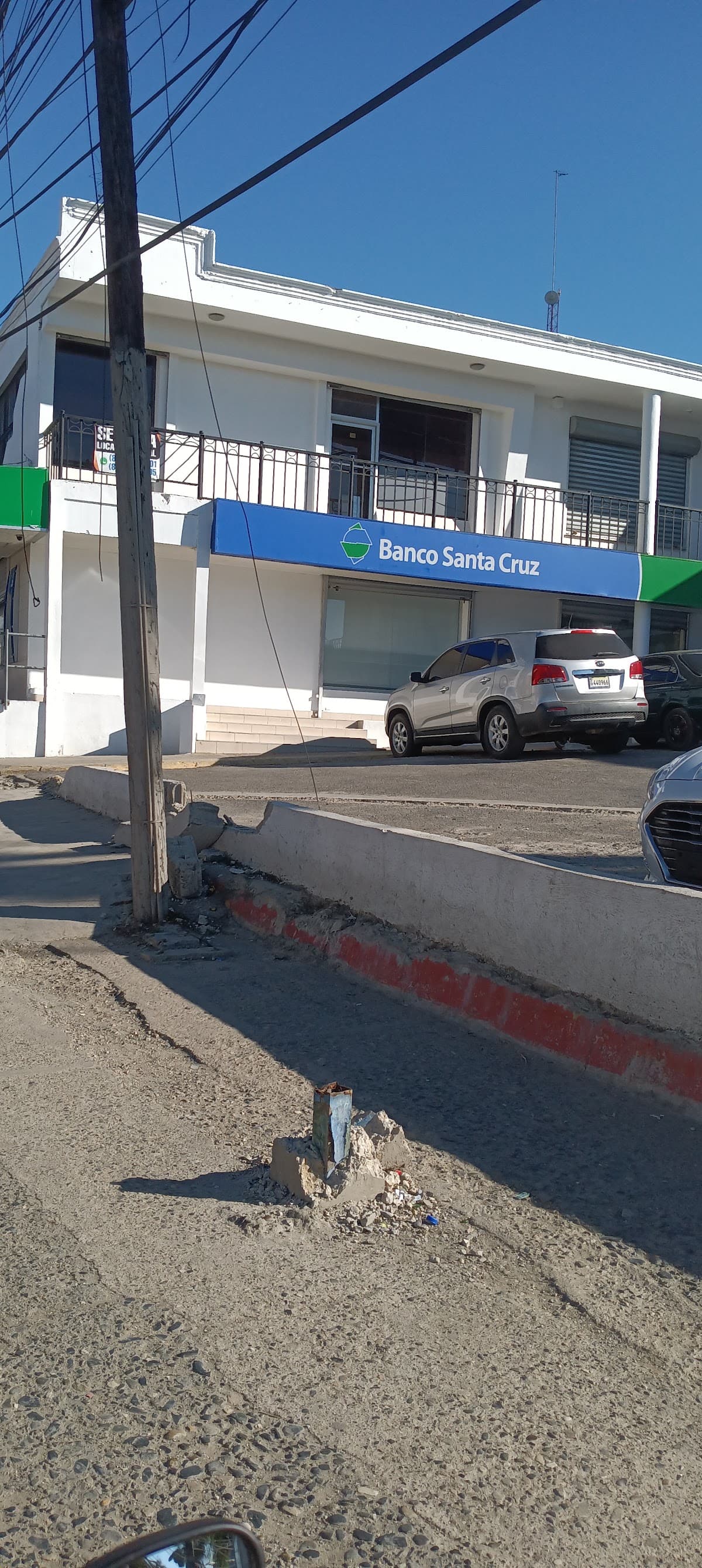 Banco Santa Cruz — La Fuente