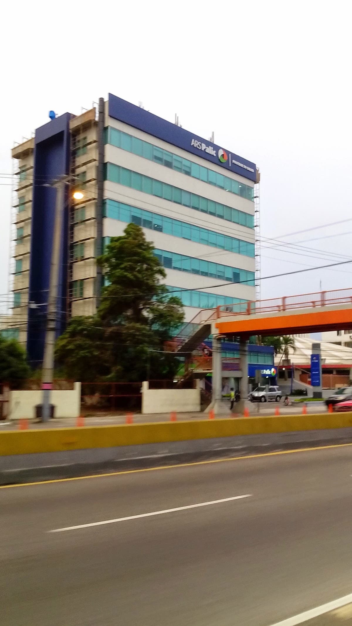 Banco BHD — Av 27 de Febrero 50